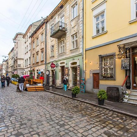 Подобово У Львові, На Вулиці Краківській 26 Біля Добробуту Центр Exteriör bild
